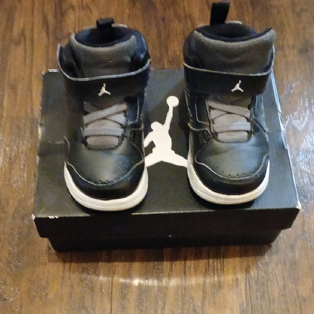 Kids Black Jordan Shoes